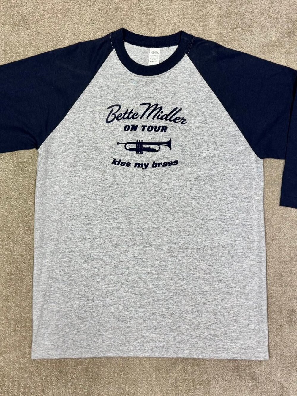Bette Midler "Kiss My Brass" Tour Tee shirt Vintage 2003-2004 NWOT Size L